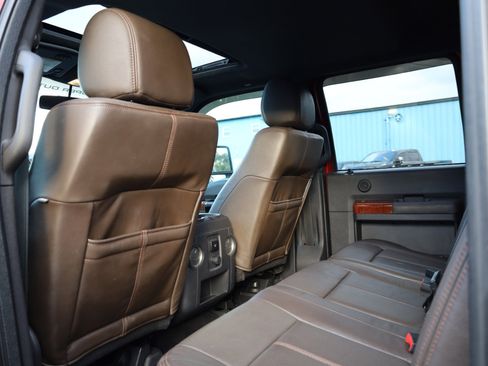 Used 2015 Ford F450 King Ranch w/ King Ranch Chrome Package image 15