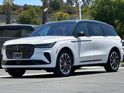 New 2026 Lincoln Nautilus Reserve AWD/4WD image 7