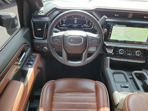 Used 2025 GMC Sierra 2500 Denali Ultimate AWD/4WD image 23