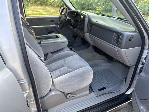 Used 2005 Chevrolet Tahoe LS AWD/4WD image 24