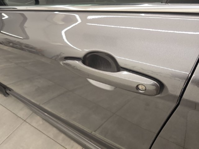 Used 2020 Toyota Camry SE FWD image 16