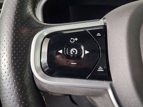 Used 2019 Volvo XC60 T8 R-Design w/ Advanced Package AWD/4WD image 27