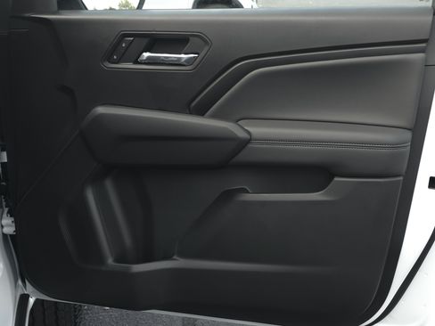 New 2026 GMC Canyon Elevation w/ Convenience Package RWD image 39