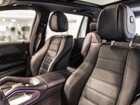 Used 2025 Mercedes-Benz GLS 450 4MATIC image 21