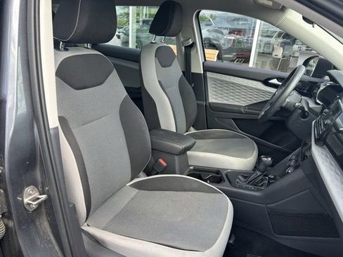 Certified 2023 Volkswagen Taos S FWD image 25