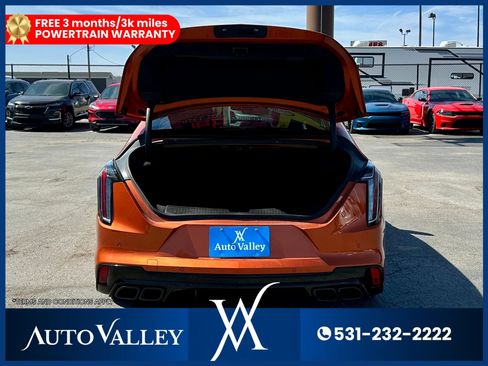 Used 2022 Cadillac CT4 V w/ Technology Package image 40