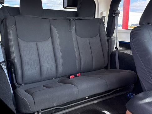 Used 2016 Jeep Wrangler Sahara w/ Connectivity Group image 24