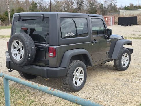 Used 2017 Jeep Wrangler Sport w/ Connectivity Group image 6