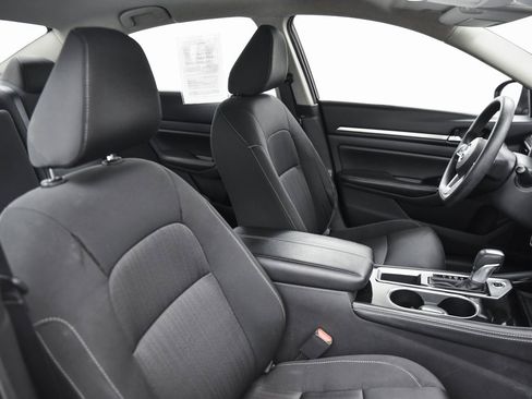 Used 2023 Nissan Altima 2.5 SV image 14