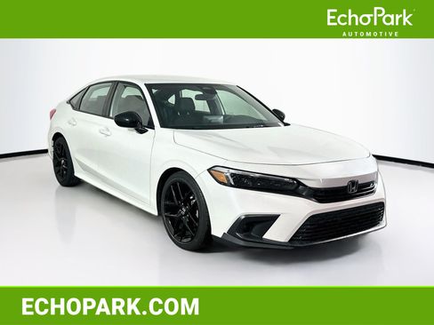 Used 2023 Honda Civic Sport image 1