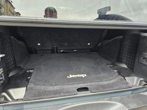 Used 2015 Jeep Wrangler Unlimited Sport w/ Quick Order Package 23S AWD/4WD image 14
