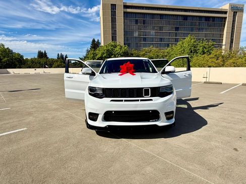 Used 2014 Jeep Grand Cherokee SRT8 w/ Luxury Group II AWD/4WD image 36