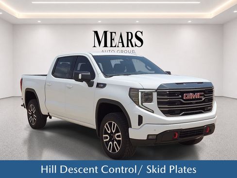 Used 2023 GMC Sierra 1500 AT4 w/ Technology Package AWD/4WD image 8