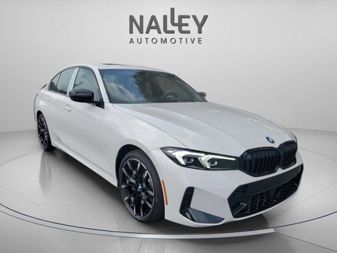 Used 2025 BMW 330i Sedan w/ M Sport Package image 5