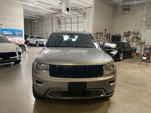 Used 2018 Jeep Grand Cherokee Limited AWD/4WD image 5