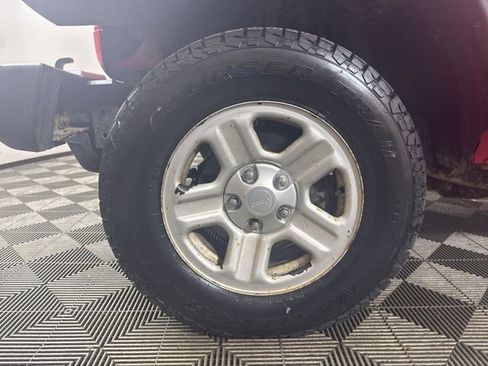 Used 2016 Jeep Wrangler Unlimited Sport w/ Connectivity Group image 10