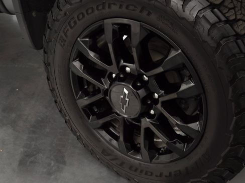 Used 2025 Chevrolet Silverado 3500 LTZ w/ LTZ Plus Package AWD/4WD image 10