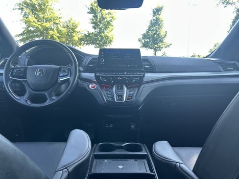 Certified 2025 Honda Odyssey Sport-L image 32