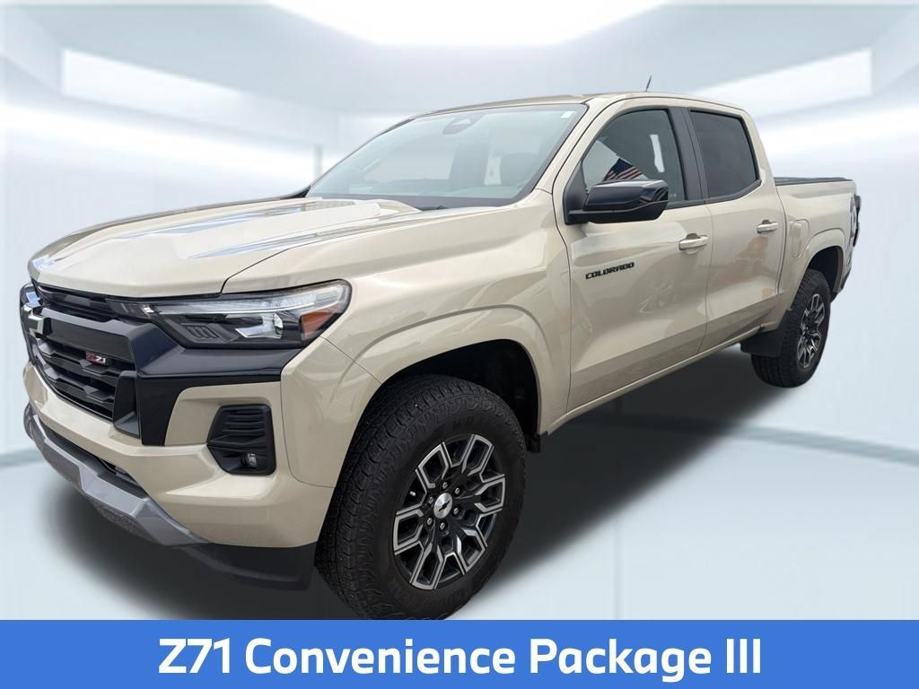 Used 2024 Chevrolet Colorado Z71 w/ Z71 Convenience Package 2 AWD/4WD image 8