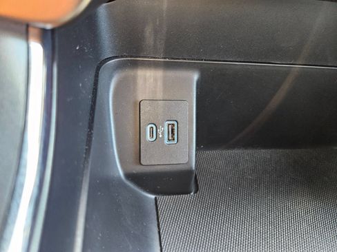 Used 2023 Ford F150 Lightning XLT AWD/4WD image 19