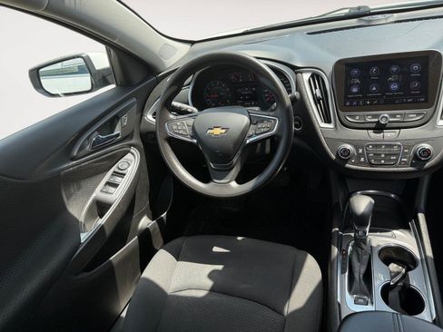 Used 2023 Chevrolet Malibu LT FWD image 11