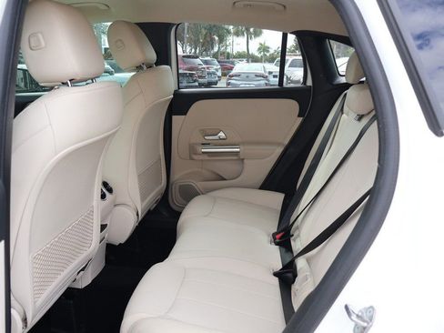 Used 2022 Mercedes-Benz GLA 250 w/ Premium Package Lite image 32