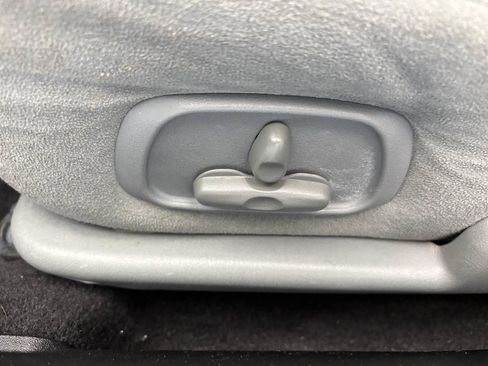 Used 2011 Mitsubishi Galant SE image 22