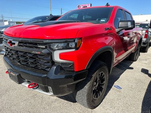 Used 2023 Chevrolet Silverado 1500 ZR2 w/ Technology Package AWD/4WD image 12
