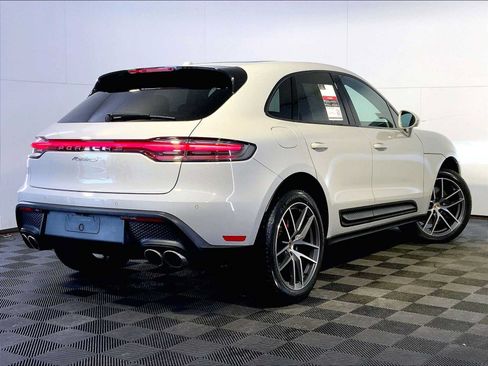 Certified 2024 Porsche Macan S AWD/4WD image 7