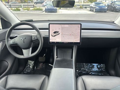 Used 2021 Tesla Model Y Long Range AWD/4WD image 20