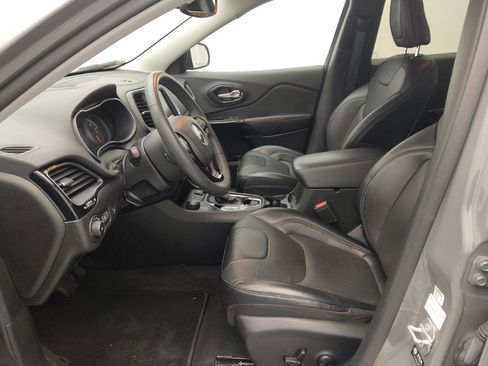 Used 2023 Jeep Cherokee Altitude Lux image 17