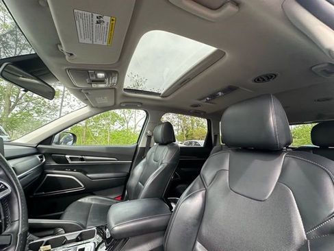 Used 2022 Kia Telluride S AWD/4WD image 25