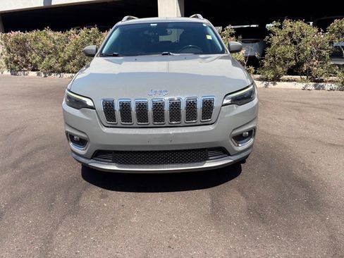 Used 2020 Jeep Cherokee Limited AWD/4WD image 3