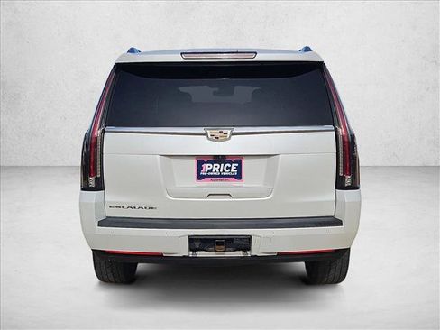 Used 2019 Cadillac Escalade Platinum image 7