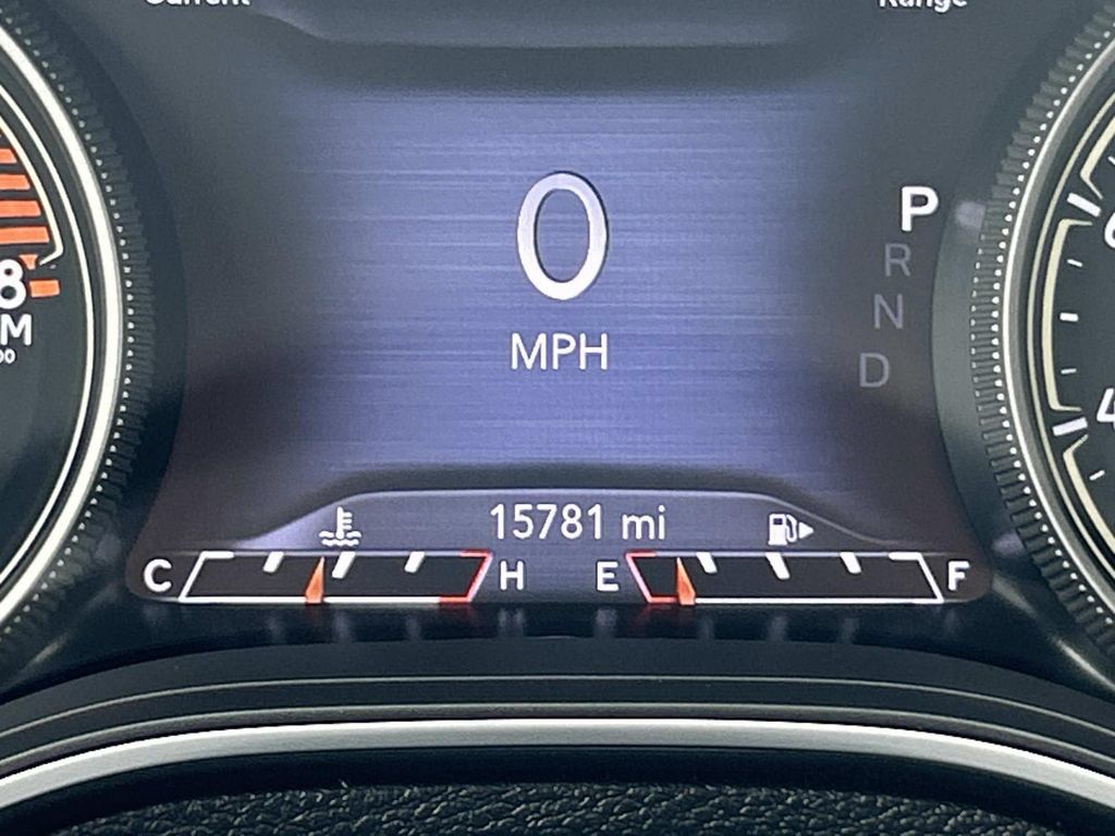 Used 2021 Jeep Cherokee Latitude Lux w/ Comfort/Convenience Group AWD/4WD image 41
