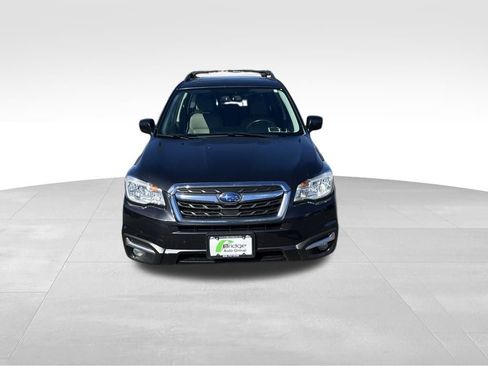 Used 2017 Subaru Forester 2.5i Limited image 2