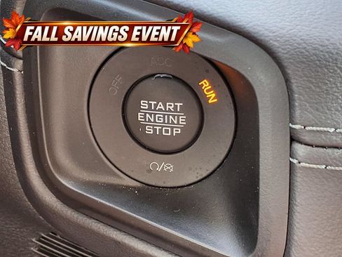 Used 2025 Jeep Wrangler Unlimited Sahara AWD/4WD image 14
