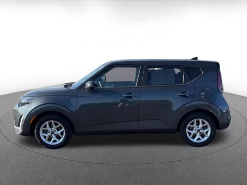 Used 2025 Kia Soul LX w/ LX Technology Package FWD image 7