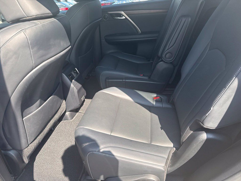 Used 2020 Lexus RX 350L Premium w/ Premium Package AWD/4WD image 18
