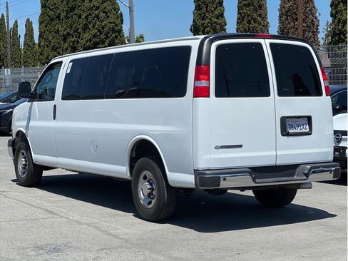 Used 2024 Chevrolet Express 3500 LT w/ LT Preferred Equipment Group RWD image 7