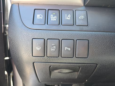 Used 2016 Toyota Highlander Limited Platinum AWD/4WD image 26