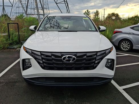 Certified 2024 Hyundai Tucson SE AWD/4WD image 2