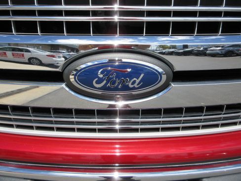Used 2019 Ford F150 Lariat w/ Equipment Group 502A Luxury AWD/4WD image 16