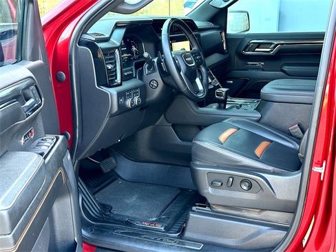 Used 2024 GMC Sierra 1500 AT4 w/ Technology Package image 10