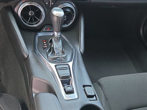 Used 2022 Chevrolet Camaro LT w/ Technology Package RWD image 32