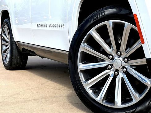 Used 2024 Jeep Grand Wagoneer Series I image 6