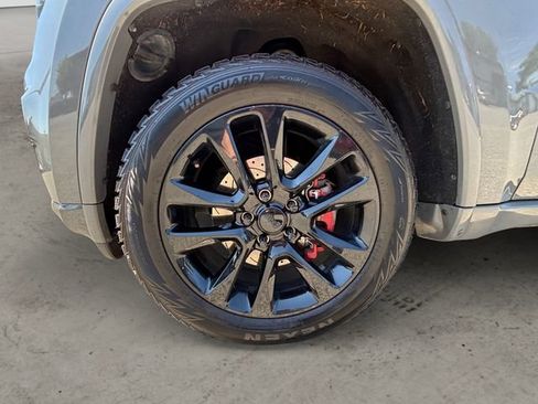Used 2019 Jeep Grand Cherokee Altitude AWD/4WD image 9