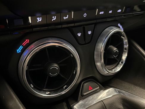 Used 2019 Chevrolet Camaro LT w/ RS Package image 14