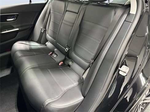 Used 2025 Mercedes-Benz C 300 4MATIC Sedan image 30