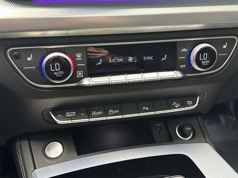 Certified 2025 Audi Q5 2.0T Premium Plus w/ Premium Plus Package image 19